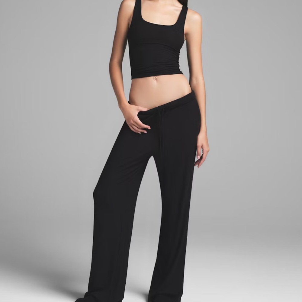 SKIMS Women's Black Joggers